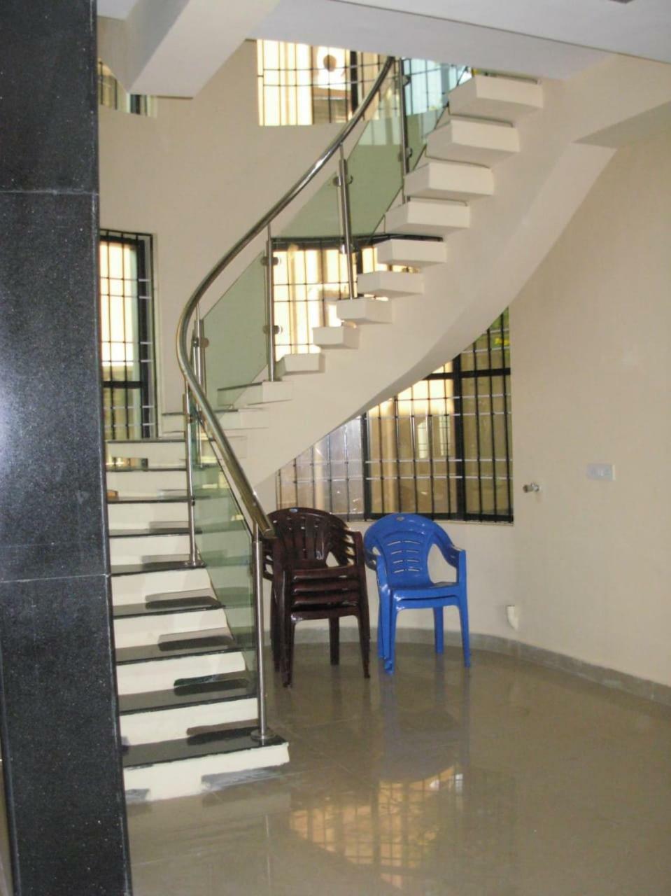 Four Seasons Holiday * Chennai
